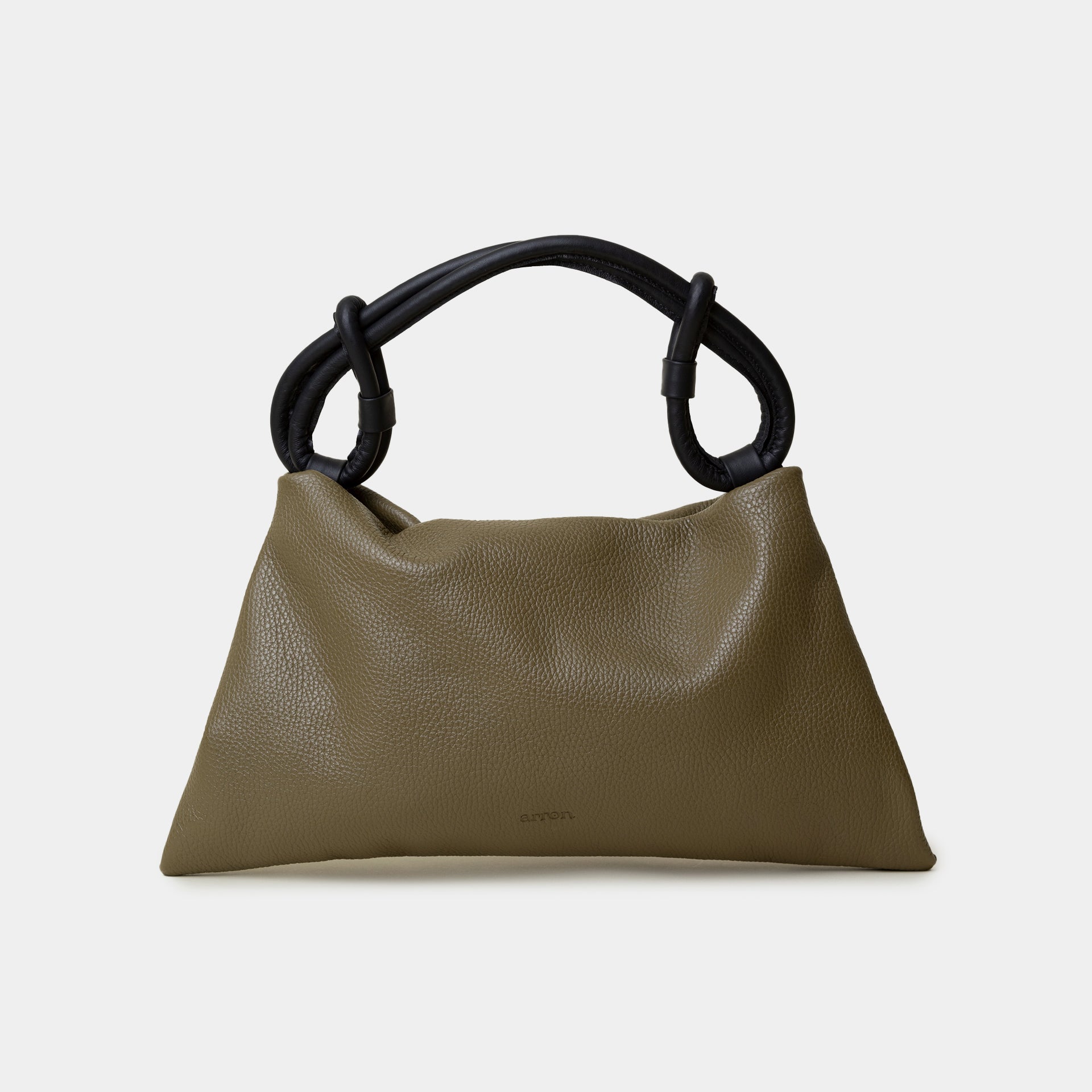borsa hobo pelle martellata verde oliva manico con nodi minimalista trendy design brand Arron made in Italy