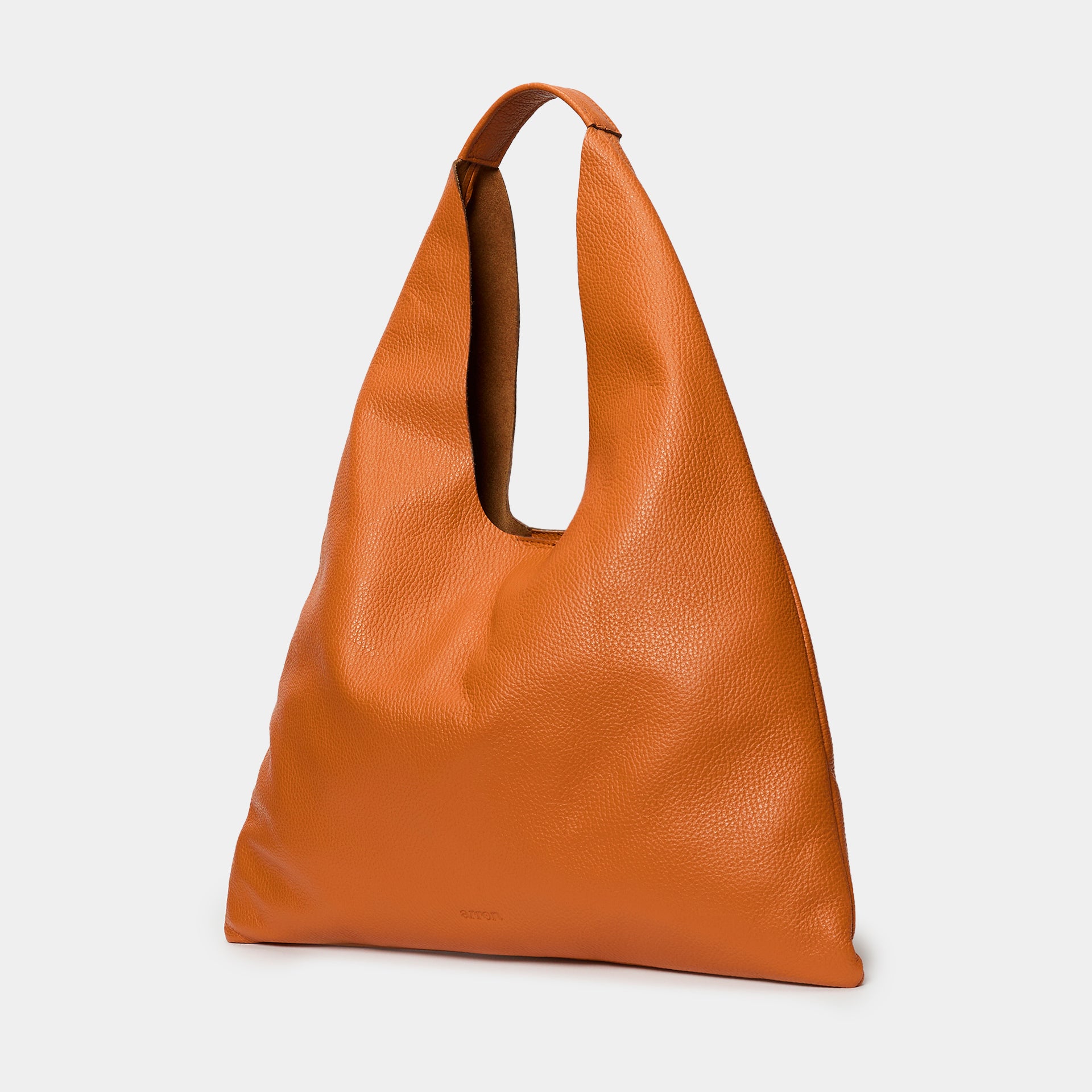 borsa hobo Eva in pelle martellata color carota avena brand Arron